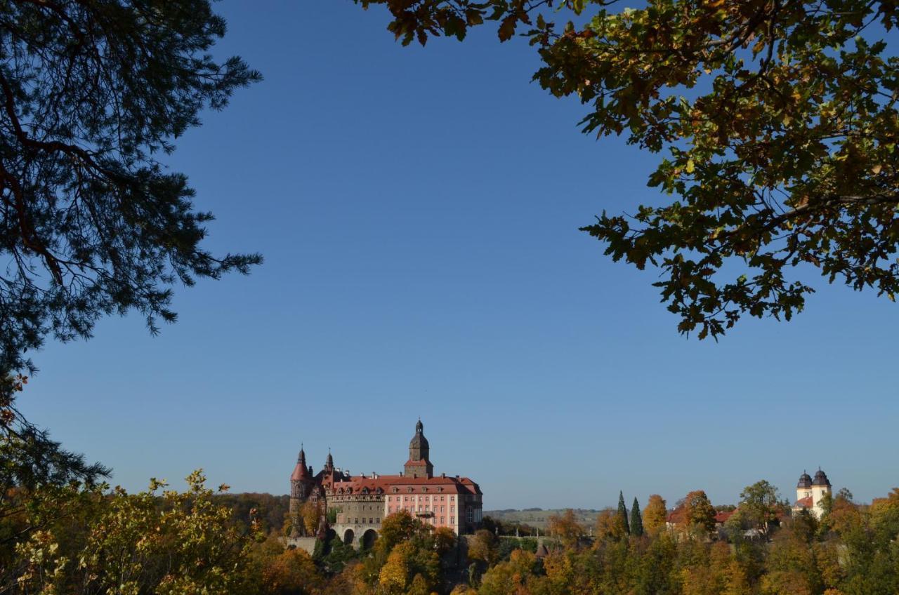 Mieszkanie W Srodmiesciu Blisko Rynku Wałbrzych Esterno foto