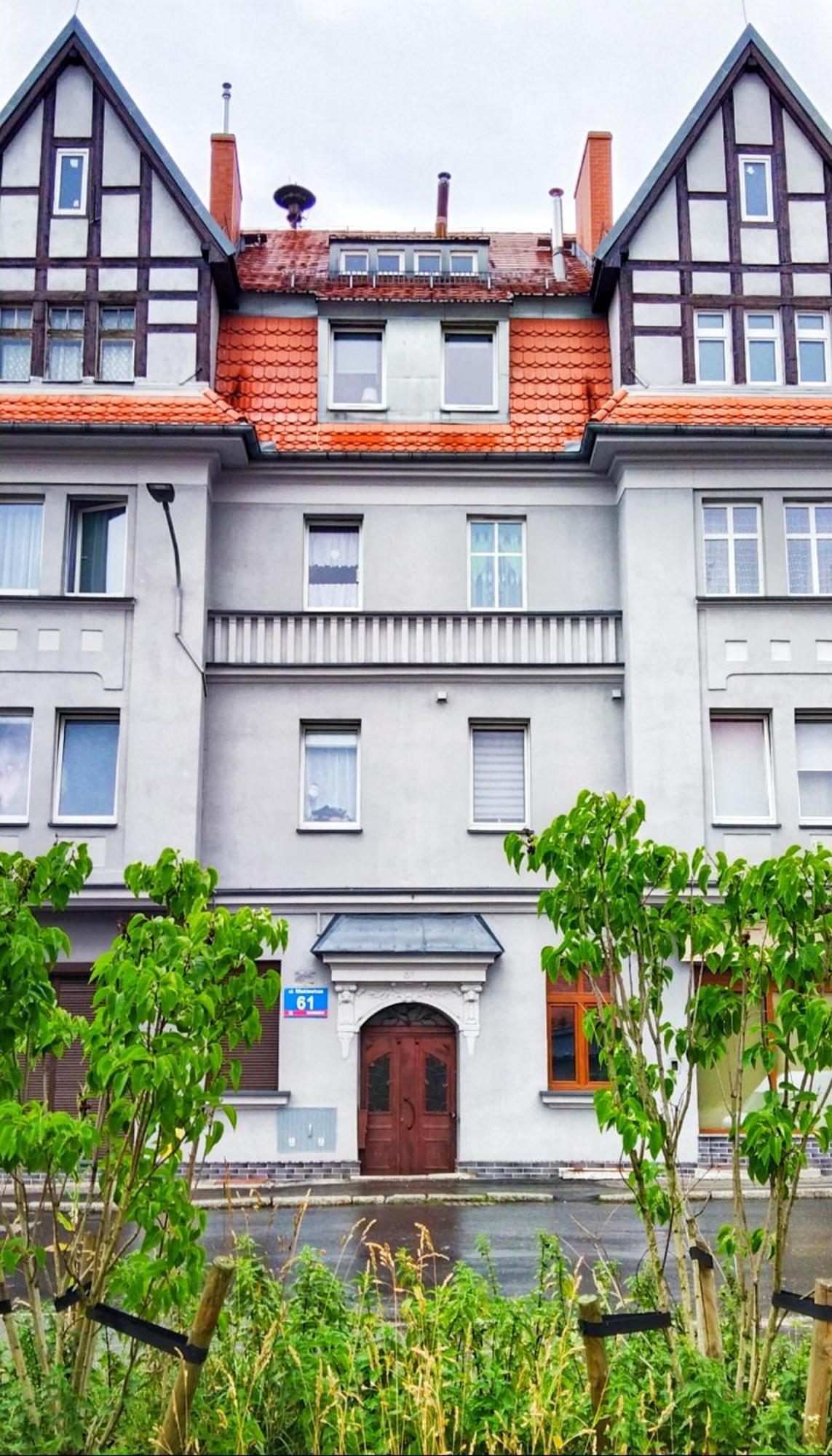 Mieszkanie W Srodmiesciu Blisko Rynku Wałbrzych Esterno foto